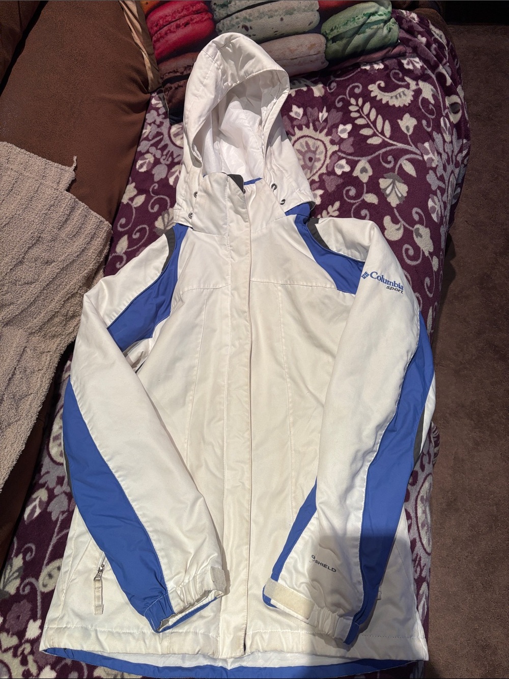 Columbia White & Periwinkle Hooded Ski Jacket